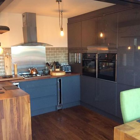 Lovely Semi-Beach 2X Pubs -5 Min Walk-Pets Welcome-Parking-Garden Scalby  ภายนอก รูปภาพ