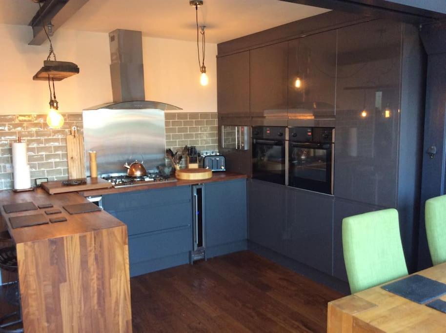Lovely Semi-Beach 2X Pubs -5 Min Walk-Pets Welcome-Parking-Garden Scalby  ภายนอก รูปภาพ